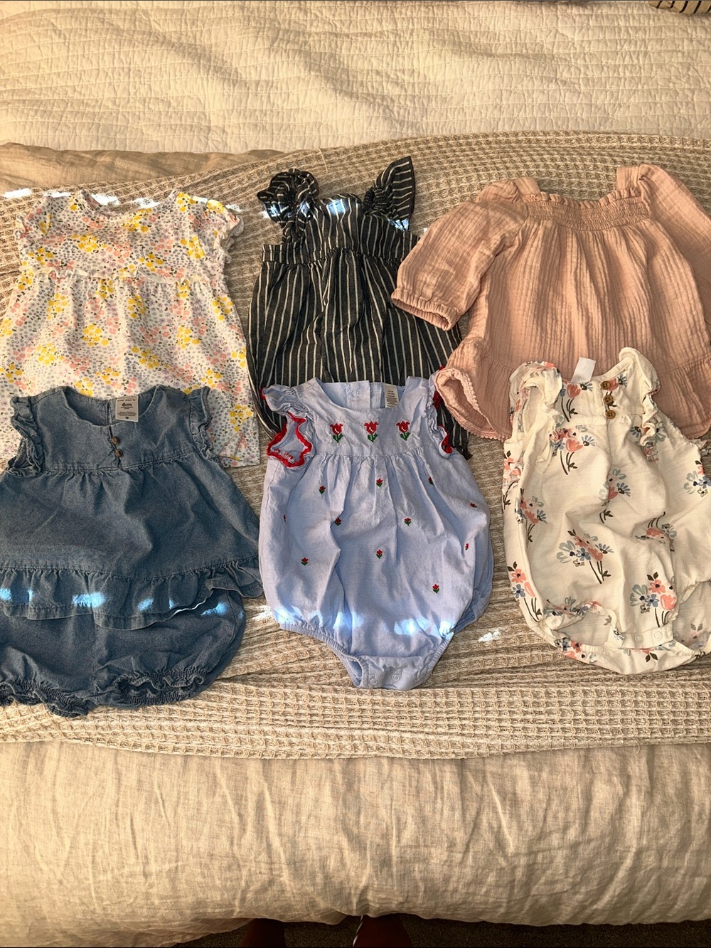 Bundle of 6 baby girl outfits